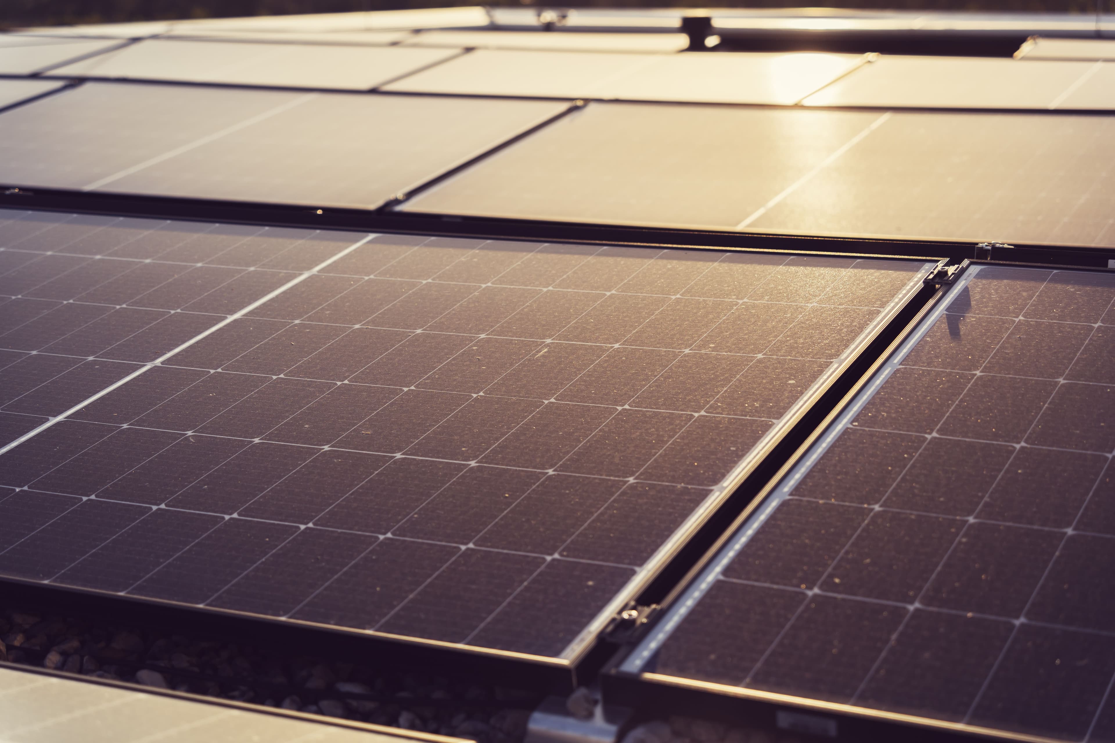 Solar array with battery storage